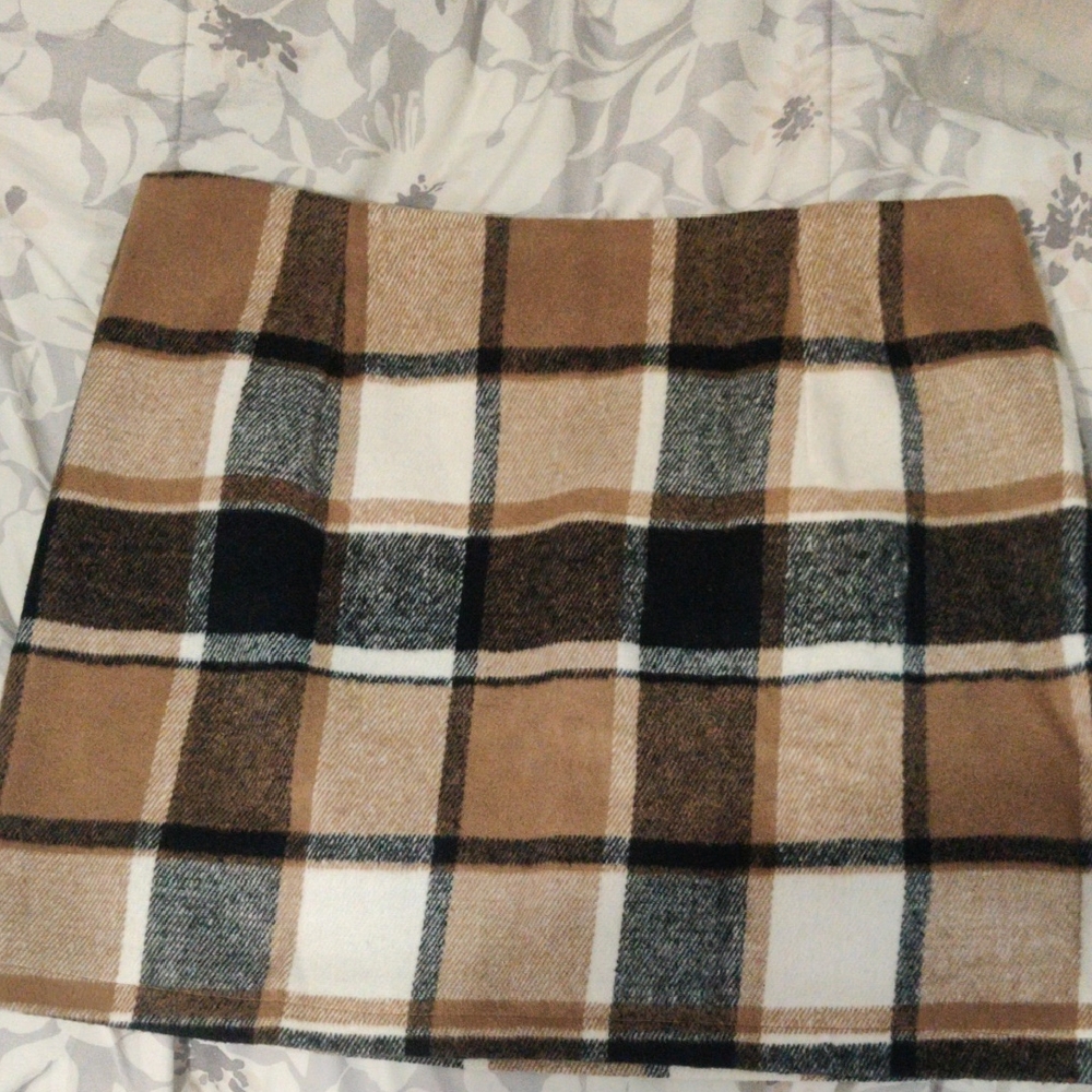 Plaid Mini Skirt in Camel and Black